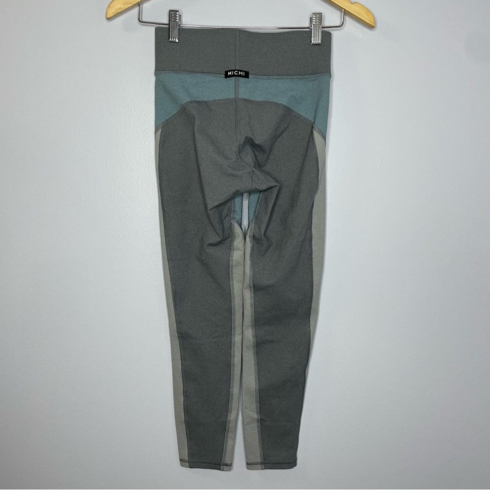 Michi Mist Cropped Leggings - Picture 3 of 10